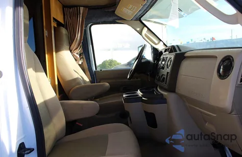 2014 Ford Econoline E450 Super Duty Cutaway Van from USA, damaged, VIN 1FDXE4FS8EDA16944